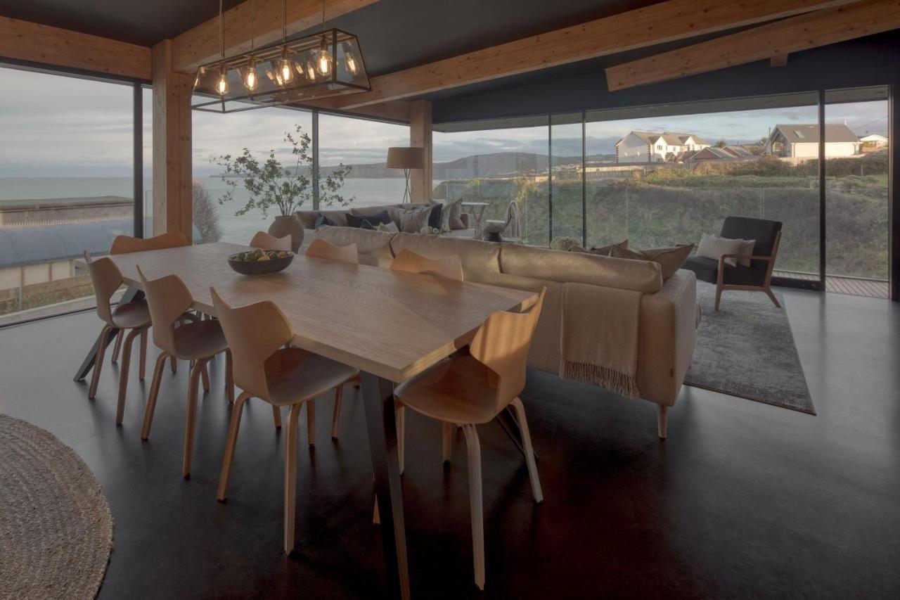 Edge House Villa อาเบอร์พอร์ธ ภายนอก รูปภาพ