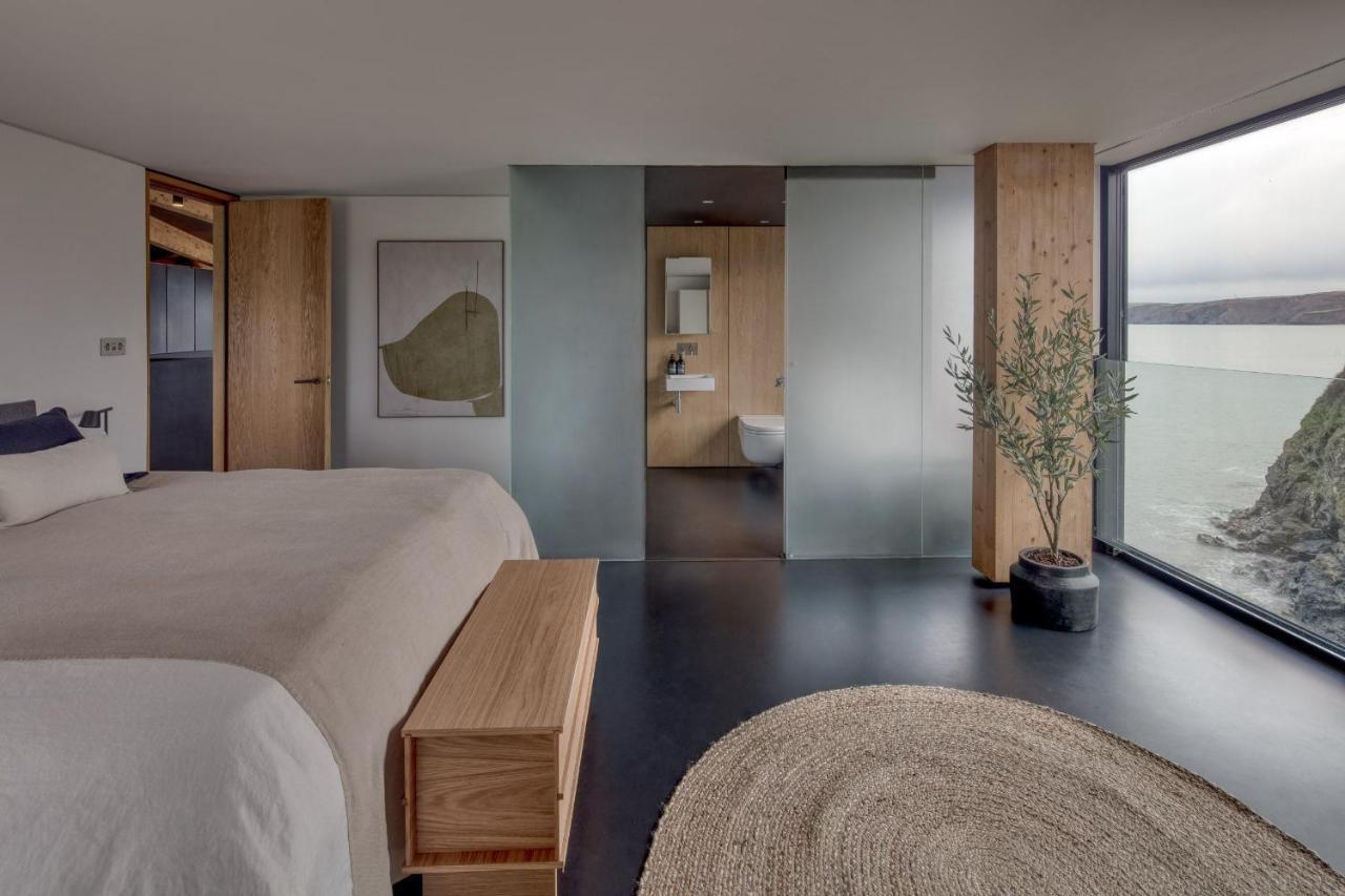 Edge House Villa อาเบอร์พอร์ธ ภายนอก รูปภาพ